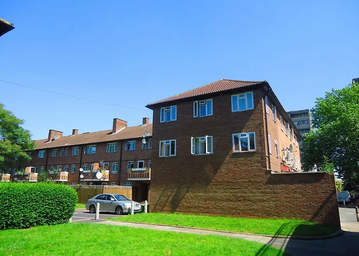 Hour Glass Hotel London